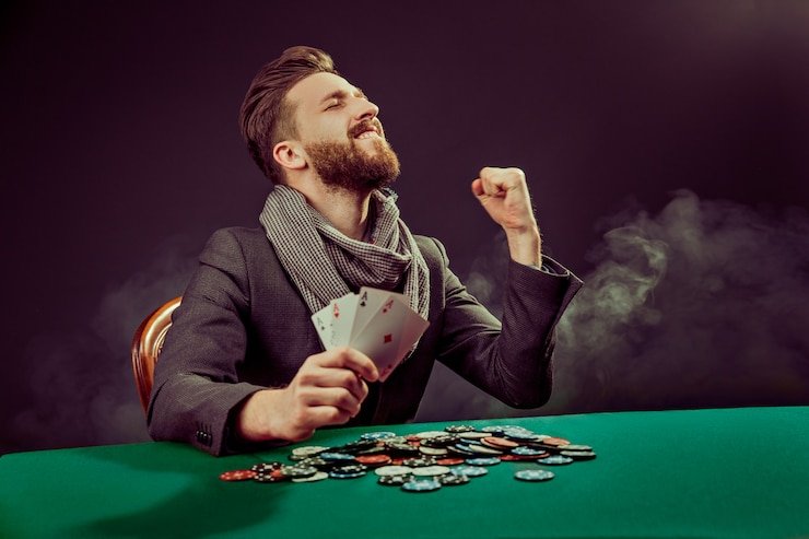 Antarmuka Phoenix Rises di aplikasi mobile pt.togel dengan dealer langsung dan tata letak tombol taruhan